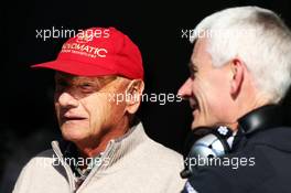 (L to R): Niki Lauda (AUT) Mercedes Non-Executive Chairman with Geoff Willis (GBR) Mercedes AMG F1 Technology Director. 19.02.2014. Formula One Testing, Bahrain Test One, Day One, Sakhir, Bahrain.