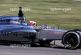 Kevin Magnussen (DEN), McLaren F1  20.02.2014. Formula One Testing, Bahrain Test One, Day Two, Sakhir, Bahrain.