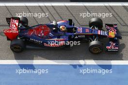 Jean-Eric Vergne (FRA) Scuderia Toro Rosso STR9. 28.02.2014. Formula One Testing, Bahrain Test Two, Day Two, Sakhir, Bahrain.