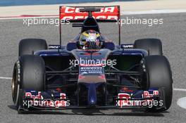 Jean-Eric Vergne (FRA) Scuderia Toro Rosso STR9. 28.02.2014. Formula One Testing, Bahrain Test Two, Day Two, Sakhir, Bahrain.