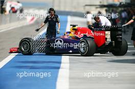 Daniel Ricciardo (AUS) Red Bull Racing RB10 running sensor equipment. 28.02.2014. Formula One Testing, Bahrain Test Two, Day Two, Sakhir, Bahrain.