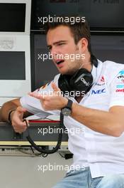 Giedo van der Garde (NDL), third driver, Sauber F1 Team   28.02.2014. Formula One Testing, Bahrain Test Two, Day Two, Sakhir, Bahrain.