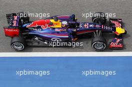 Daniel Ricciardo (AUS) Red Bull Racing RB10. 28.02.2014. Formula One Testing, Bahrain Test Two, Day Two, Sakhir, Bahrain.