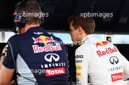 Sebastian Vettel (GER) Red Bull Racing (Right) with Jonathan Wheatley (GBR) Red Bull Racing Team Manager on the pit gantry. 01.03.2014. Formula One Testing, Bahrain Test Two, Day Three, Sakhir, Bahrain.