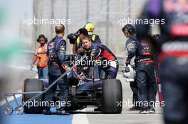 Sebastian Vettel (GER), Red Bull Racing stops on track 01.03.2014. Formula One Testing, Bahrain Test Two, Day Three, Sakhir, Bahrain.
