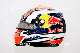 The helmet of Daniil Kvyat (RUS) Scuderia Toro Rosso. 02.03.2014. Formula One Testing, Bahrain Test Two, Day Four, Sakhir, Bahrain.