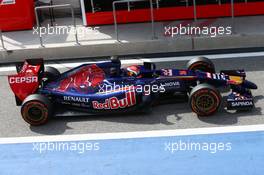 Daniil Kvyat (RUS) Scuderia Toro Rosso STR9. 27.02.2014. Formula One Testing, Bahrain Test Two, Day One, Sakhir, Bahrain.