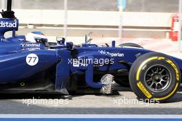 Valtteri Bottas (FIN) Williams FW36 running sensor equipment at the sidepod. 27.02.2014. Formula One Testing, Bahrain Test Two, Day One, Sakhir, Bahrain.
