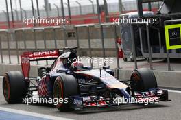 Daniil Kvyat (RUS) Scuderia Toro Rosso STR9. 27.02.2014. Formula One Testing, Bahrain Test Two, Day One, Sakhir, Bahrain.