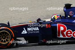 Daniil Kvyat (RUS) Scuderia Toro Rosso STR9. 27.02.2014. Formula One Testing, Bahrain Test Two, Day One, Sakhir, Bahrain.