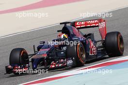 Daniil Kvyat (RUS) Scuderia Toro Rosso STR9. 27.02.2014. Formula One Testing, Bahrain Test Two, Day One, Sakhir, Bahrain.