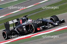 Sergey Sirotkin (RUS), test driver, Sauber F1 Team  08.04.2014. Formula One Testing, Bahrain Test, Day One, Sakhir, Bahrain.