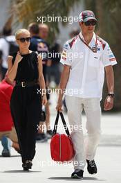 Adrian Sutil (GER) Sauber with his girlfriend Jennifer Becks (GER). 04.04.2014. Formula 1 World Championship, Rd 3, Bahrain Grand Prix, Sakhir, Bahrain, Practice Day