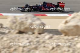 Jean-Eric Vergne (FRA), Scuderia Toro Rosso   04.04.2014. Formula 1 World Championship, Rd 3, Bahrain Grand Prix, Sakhir, Bahrain, Practice Day
