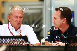 (L to R): Dr Helmut Marko (AUT) Red Bull Motorsport Consultant with Christian Horner (GBR) Red Bull Racing Team Principal. 04.04.2014. Formula 1 World Championship, Rd 3, Bahrain Grand Prix, Sakhir, Bahrain, Practice Day