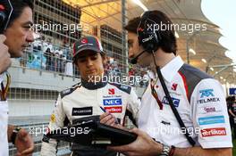 Esteban Gutierrez (MEX) Sauber C33 p on the grid. 06.04.2014. Formula 1 World Championship, Rd 3, Bahrain Grand Prix, Sakhir, Bahrain, Race Day.