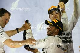 Lewis Hamilton (GBR), Mercedes AMG F1 Team and Nico Rosberg (GER), Mercedes AMG F1 Team  06.04.2014. Formula 1 World Championship, Rd 3, Bahrain Grand Prix, Sakhir, Bahrain, Race Day.