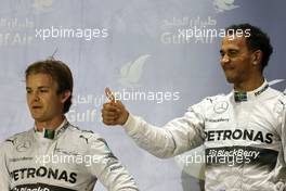Nico Rosberg (GER), Mercedes AMG F1 Team and Lewis Hamilton (GBR), Mercedes AMG F1 Team  06.04.2014. Formula 1 World Championship, Rd 3, Bahrain Grand Prix, Sakhir, Bahrain, Race Day.
