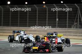 Daniel Ricciardo (AUS) Red Bull Racing RB10. 06.04.2014. Formula 1 World Championship, Rd 3, Bahrain Grand Prix, Sakhir, Bahrain, Race Day.