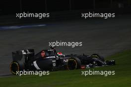 Adrian Sutil (GER) Sauber C33  06.04.2014. Formula 1 World Championship, Rd 3, Bahrain Grand Prix, Sakhir, Bahrain, Race Day.
