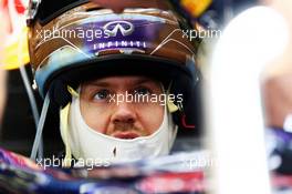 Sebastian Vettel (GER) Red Bull Racing RB10. 05.04.2014. Formula 1 World Championship, Rd 3, Bahrain Grand Prix, Sakhir, Bahrain, Qualifying Day.
