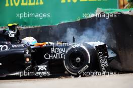 Daniel Juncadella (ESP) Sahara Force India F1 VJM07 Test and Reserve Driver crashes in the first practice session. 07.11.2014. Formula 1 World Championship, Rd 18, Brazilian Grand Prix, Sao Paulo, Brazil, Practice Day.
