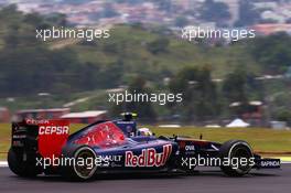 Daniil Kvyat (RUS) Scuderia Toro Rosso STR9. 07.11.2014. Formula 1 World Championship, Rd 18, Brazilian Grand Prix, Sao Paulo, Brazil, Practice Day.