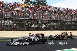 Esteban Gutierrez (MEX) Sauber. 09.11.2014. Formula 1 World Championship, Rd 18, Brazilian Grand Prix, Sao Paulo, Brazil, Race Day.