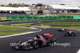 Daniil Kvyat (RUS) Scuderia Toro Rosso STR9. 09.11.2014. Formula 1 World Championship, Rd 18, Brazilian Grand Prix, Sao Paulo, Brazil, Race Day.