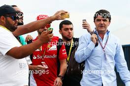 Fernando Alonso (ESP) Ferrari with fans. 08.11.2014. Formula 1 World Championship, Rd 18, Brazilian Grand Prix, Sao Paulo, Brazil, Qualifying Day.