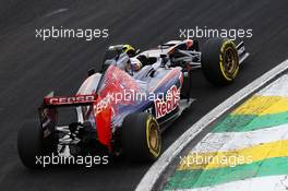 Daniil Kvyat (RUS) Scuderia Toro Rosso STR9. 08.11.2014. Formula 1 World Championship, Rd 18, Brazilian Grand Prix, Sao Paulo, Brazil, Qualifying Day.