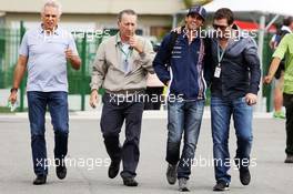 Felipe Nasr (BRA) Williams Test and Reserve Driver (Second right) with Steve Robertson (GBR) Driver Manager (Right). 06.11.2014. Formula 1 World Championship, Rd 18, Brazilian Grand Prix, Sao Paulo, Brazil, Preparation Day.