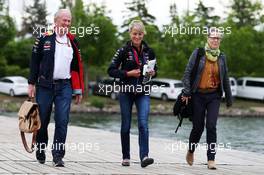 (L to R): Dr Helmut Marko (AUT) Red Bull Motorsport Consultant with Britta Roeske (AUT) Red Bull Racing Press Officer and Bianca Garloff (GER) Bild Journalist. 06.06.2014. Formula 1 World Championship, Rd 7, Canadian Grand Prix, Montreal, Canada, Practice Day.