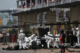 Valtteri Bottas (FIN) Williams FW36 makes a pit stop. 08.06.2014. Formula 1 World Championship, Rd 7, Canadian Grand Prix, Montreal, Canada, Race Day.
