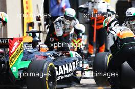Nico Hulkenberg (GER) Sahara Force India F1 VJM07 makes a pit stop. 08.06.2014. Formula 1 World Championship, Rd 7, Canadian Grand Prix, Montreal, Canada, Race Day.