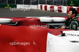 Kamui Kobayashi (JPN) Caterham stopped during qualifying. 07.06.2014. Formula 1 World Championship, Rd 7, Canadian Grand Prix, Montreal, Canada, Qualifying Day.