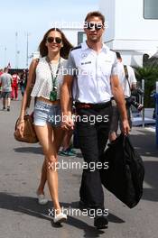 Jenson Button (GBR) McLaren with his girlfriend Jessica Michibata (JPN). 08.06.2014. Formula 1 World Championship, Rd 7, Canadian Grand Prix, Montreal, Canada, Race Day.