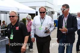 (L to R): Gene Haas (USA) Haas Automotion President with Joe Custer and Guenther Steiner (ITA) Haas F1 Team Prinicipal. 08.06.2014. Formula 1 World Championship, Rd 7, Canadian Grand Prix, Montreal, Canada, Race Day.