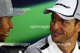 (L to R): Lewis Hamilton (GBR) Mercedes AMG F1 and Jenson Button (GBR) McLaren in the FIA Press Conference. 05.06.2014. Formula 1 World Championship, Rd 7, Canadian Grand Prix, Montreal, Canada, Preparation Day.