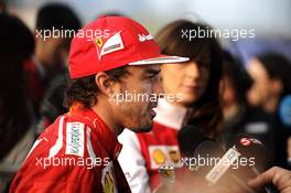 Fernando Alonso (ESP) Ferrari with the media. 20.04.2014. Formula 1 World Championship, Rd 4, Chinese Grand Prix, Shanghai, China, Race Day.