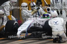 Felipe Massa (BRA) Williams FW36 has problems in his pit stop. 20.04.2014. Formula 1 World Championship, Rd 4, Chinese Grand Prix, Shanghai, China, Race Day.