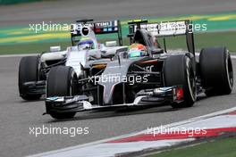 Esteban Gutierrez (MEX), Sauber F1 Team and Felipe Massa (BRA), Williams F1 Team  20.04.2014. Formula 1 World Championship, Rd 4, Chinese Grand Prix, Shanghai, China, Race Day.