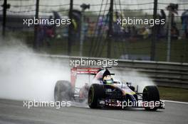 Jean-Eric Vergne (FRA) Scuderia Toro Rosso STR9 with DRS open. 19.04.2014. Formula 1 World Championship, Rd 4, Chinese Grand Prix, Shanghai, China, Qualifying Day.