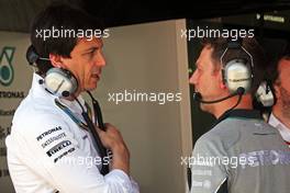 (L to R): Toto Wolff (GER) Mercedes AMG F1 Shareholder and Executive Director with Matt Deane (GBR) Mercedes AMG F1 Chief Mechanic. 09.05.2014. Formula 1 World Championship, Rd 5, Spanish Grand Prix, Barcelona, Spain, Practice Day.