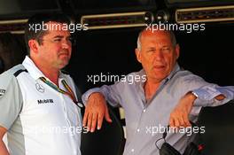 (L to R): Eric Boullier (FRA) McLaren Racing Director with Ron Dennis (GBR) McLaren Executive Chairman. 09.05.2014. Formula 1 World Championship, Rd 5, Spanish Grand Prix, Barcelona, Spain, Practice Day.