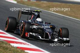 Giedo van der Garde (NLD) Sauber C33 Reserve Driver. 09.05.2014. Formula 1 World Championship, Rd 5, Spanish Grand Prix, Barcelona, Spain, Practice Day.