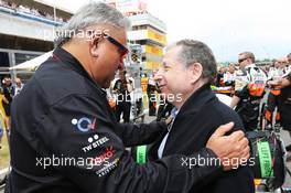 (L to R): Dr. Vijay Mallya (IND) Sahara Force India F1 Team Owner with Jean Todt (FRA) FIA President on the grid. 11.05.2014. Formula 1 World Championship, Rd 5, Spanish Grand Prix, Barcelona, Spain, Race Day.