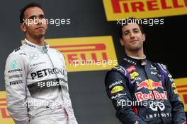 Lewis Hamilton (GBR), Mercedes AMG F1 Team and Daniel Ricciardo (AUS), Red Bull Racing  11.05.2014. Formula 1 World Championship, Rd 5, Spanish Grand Prix, Barcelona, Spain, Race Day.
