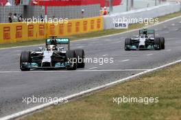 Lewis Hamilton (GBR), Mercedes AMG F1 Team and Nico Rosberg (GER), Mercedes AMG F1 Team  11.05.2014. Formula 1 World Championship, Rd 5, Spanish Grand Prix, Barcelona, Spain, Race Day.