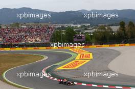 Daniel Ricciardo (AUS) Red Bull Racing RB10. 11.05.2014. Formula 1 World Championship, Rd 5, Spanish Grand Prix, Barcelona, Spain, Race Day.